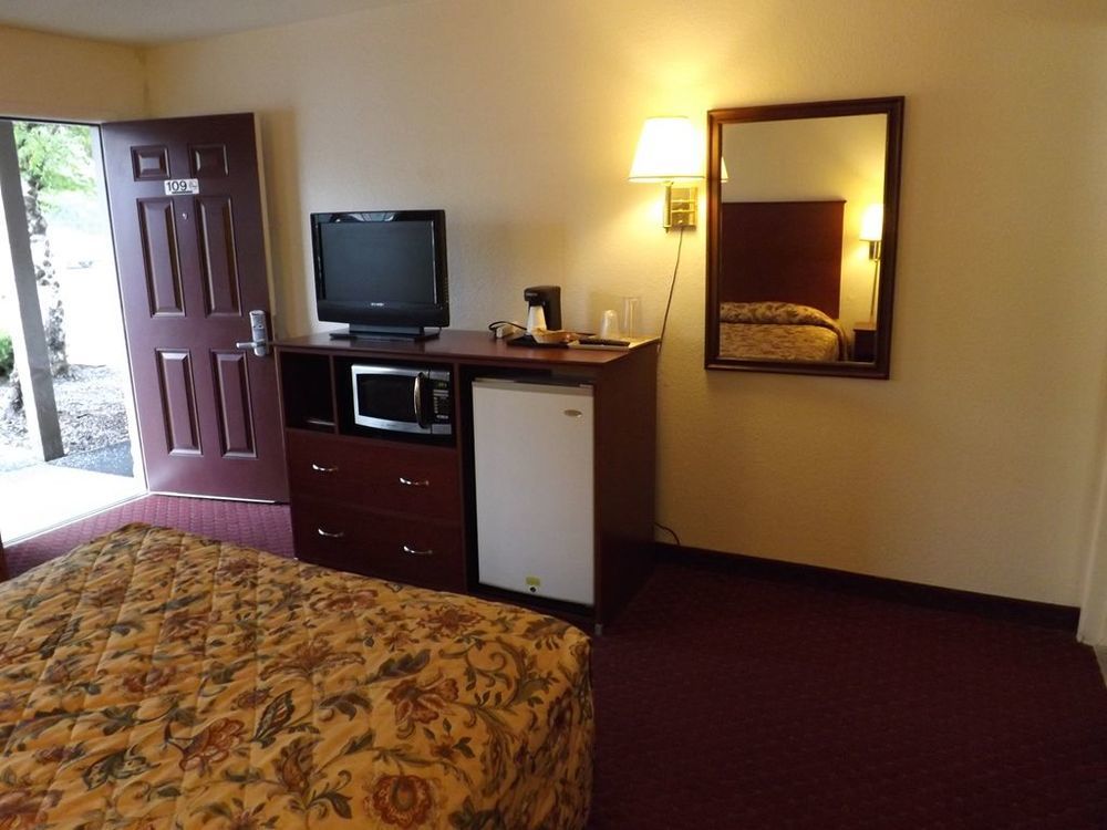Interstate 8 Motel Lakeview Szoba fotó